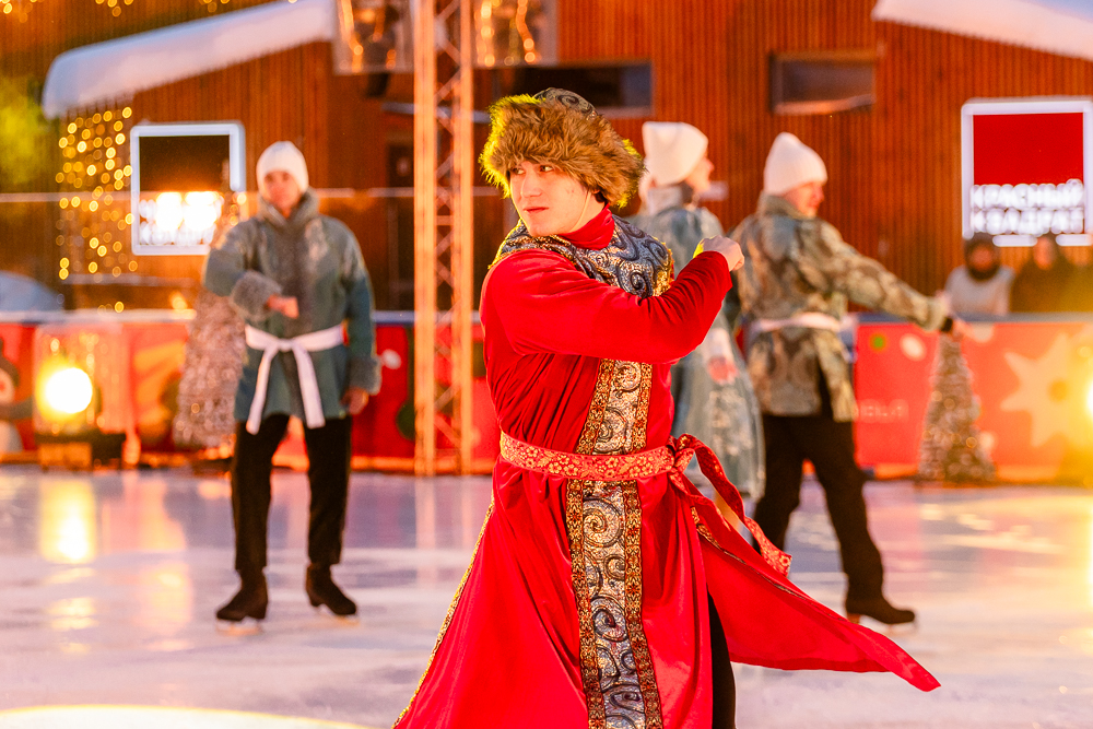 Ледовое шоу «Сказ о Руси» в парке Малевича