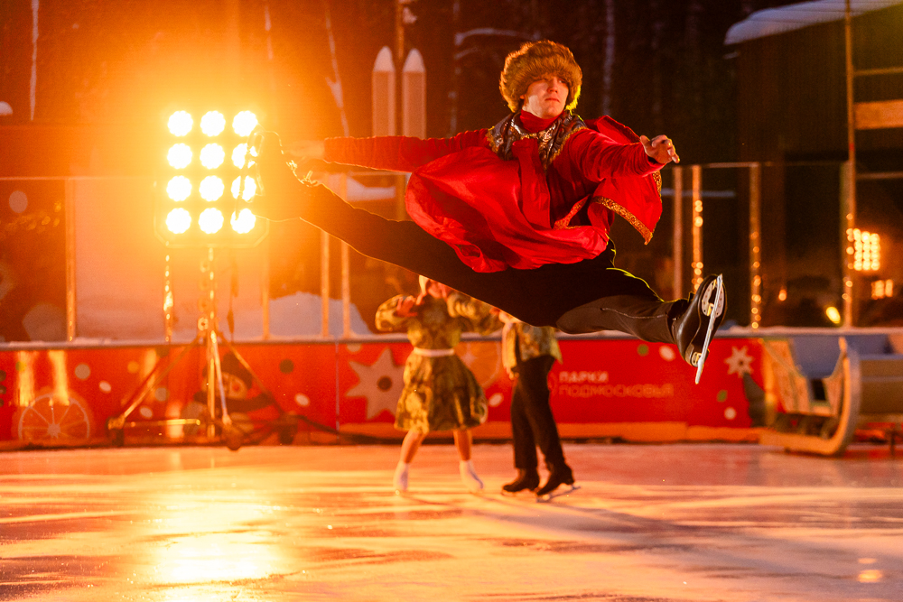 Ледовое шоу «Сказ о Руси» в парке Малевича