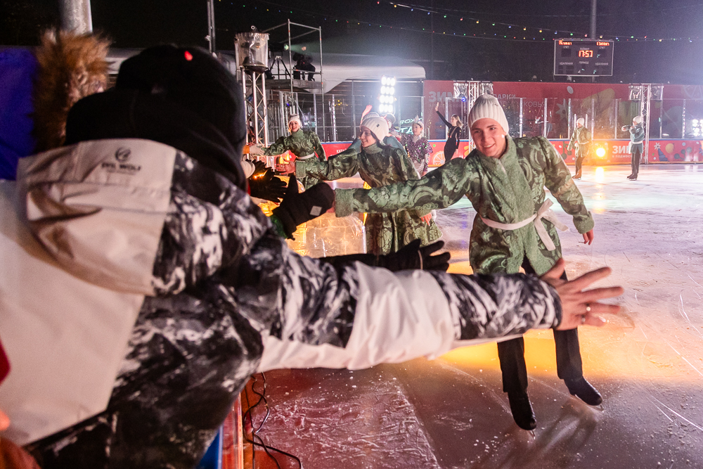 Ледовое шоу «Сказ о Руси» в парке Малевича