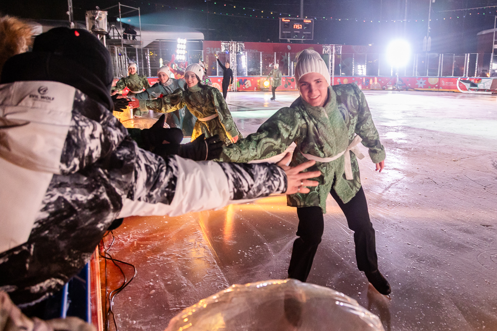 Ледовое шоу «Сказ о Руси» в парке Малевича