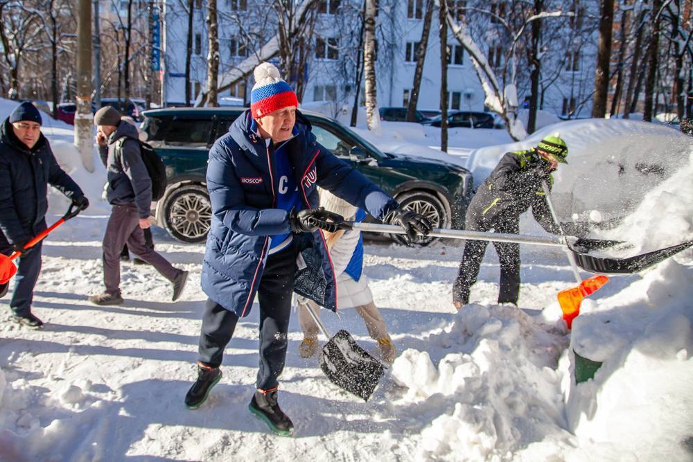 Вместе против сугробов