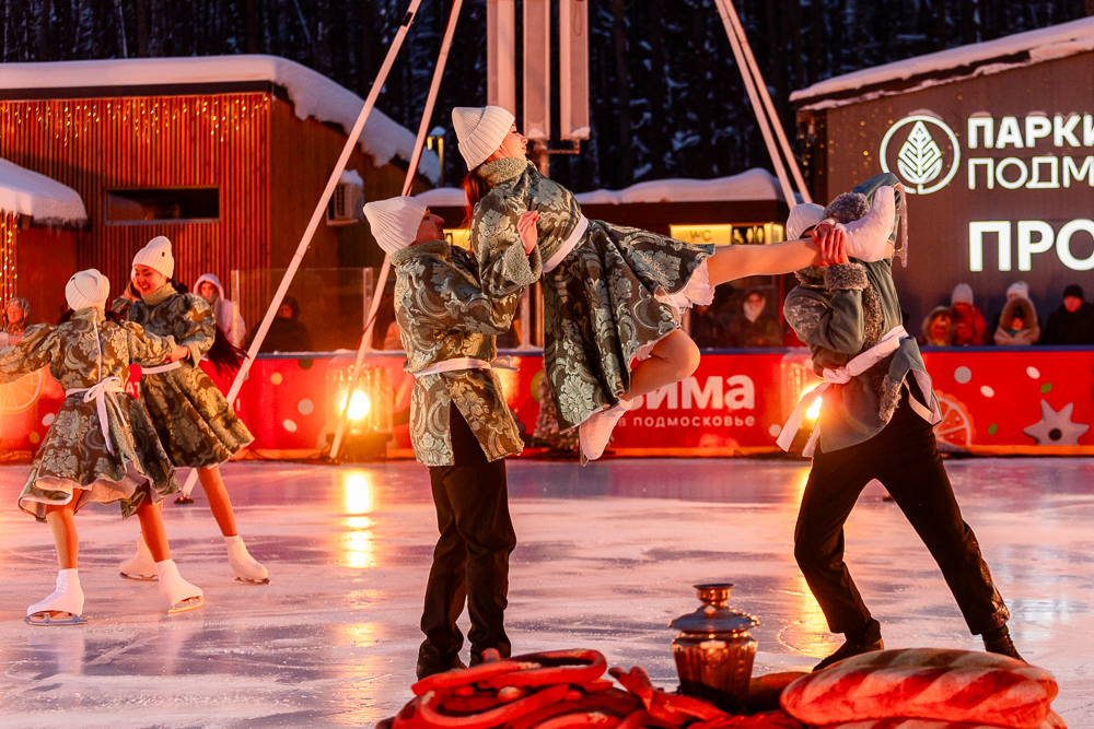 Ледовое шоу «Сказ о Руси» в парке Малевича