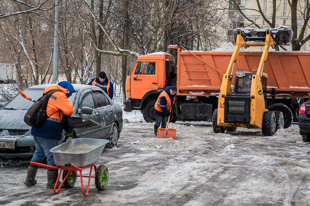 Одинцовских водителей просят убрать транспорт со стоянок, где планируется очистка снега