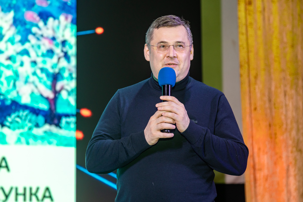 Выставка детско-юношеского рисунка и прикладного творчества «Рождественская звезда»